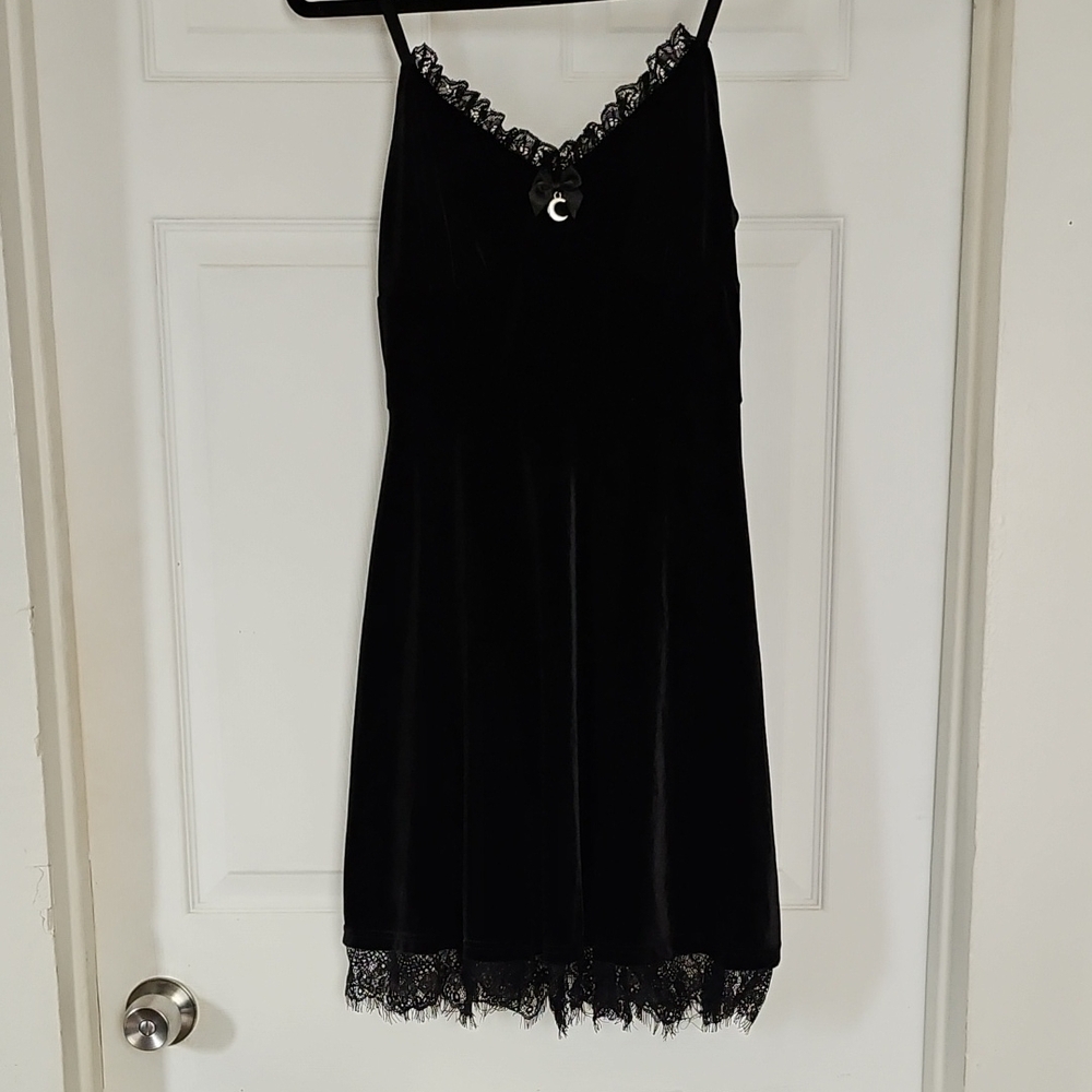 Elegant Black Lace Trim Dress